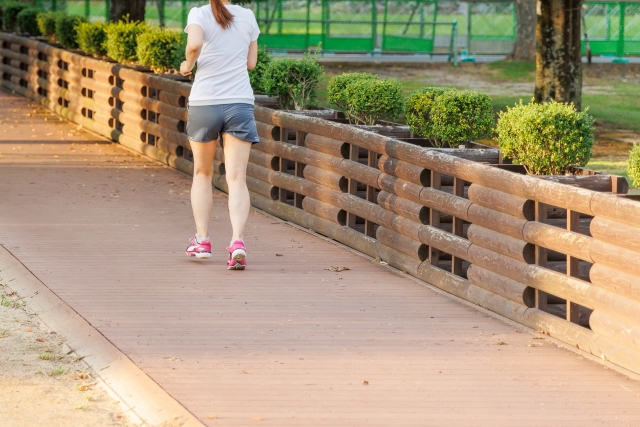 女性　ランニング